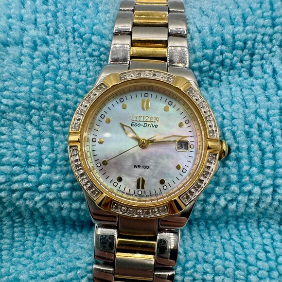 CITIZEN WOMEN'S ECO-DRIVE SILHOUETTE two tone GOLD WATCH - Picture 2 of 3